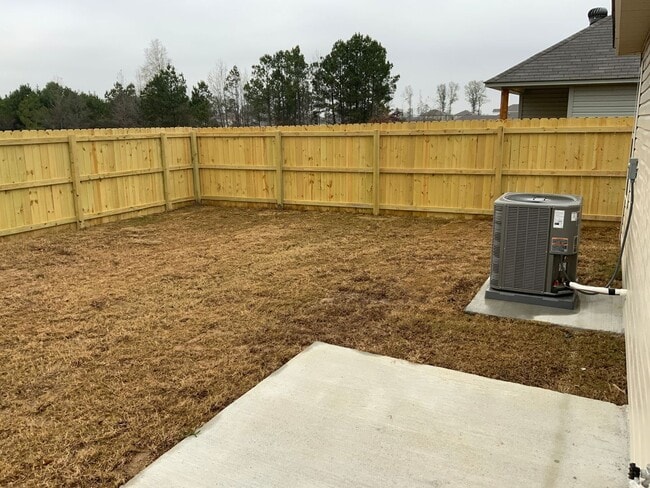 Building Photo - 8101 Donna Dr