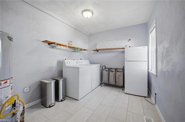 Building Photo - 108 Marcy St