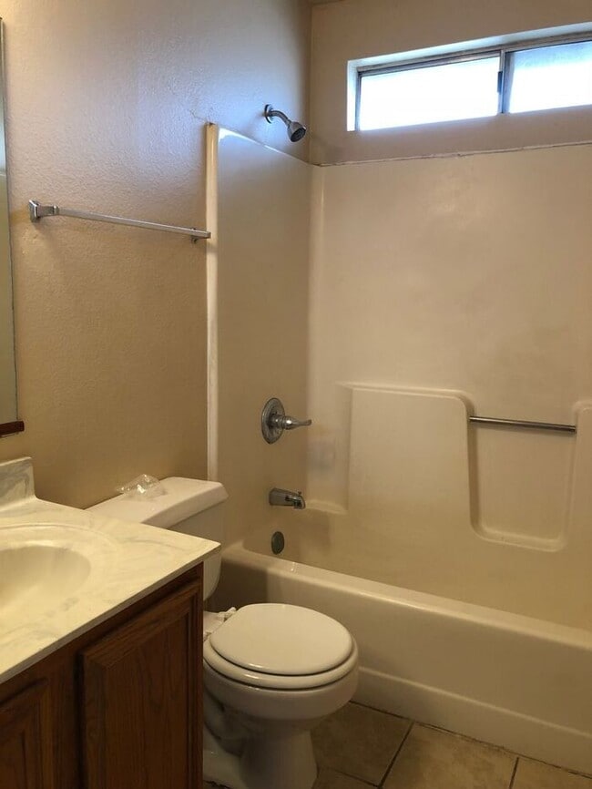 Building Photo - COMING SOON! Adorable 3 Bed 2 Bath in Toll...