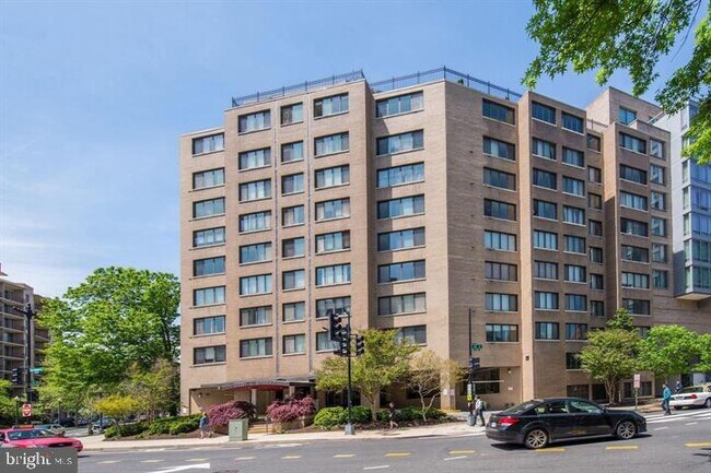 Building Photo - 2201 L St NW
