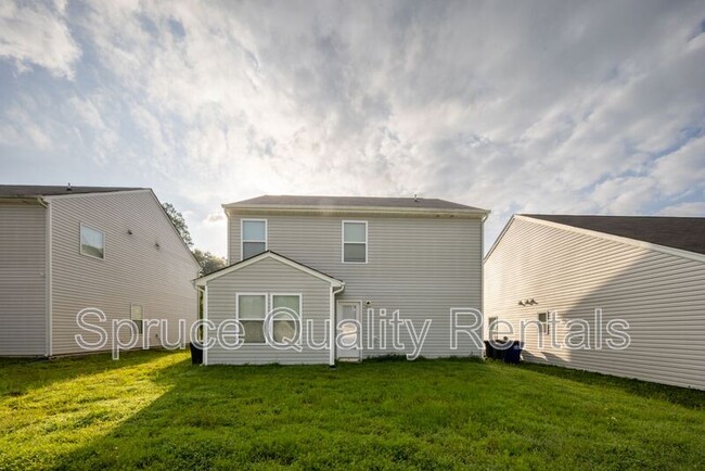 Building Photo - 250 Baybrook Ln