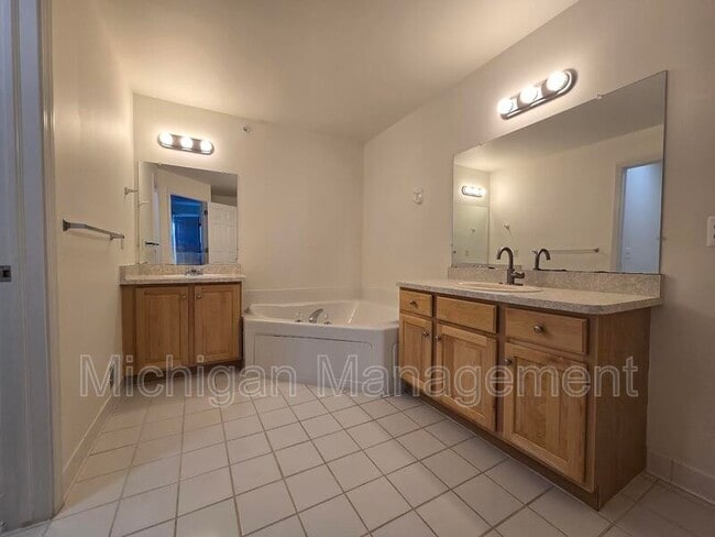 Building Photo - 2740 Barclay Way