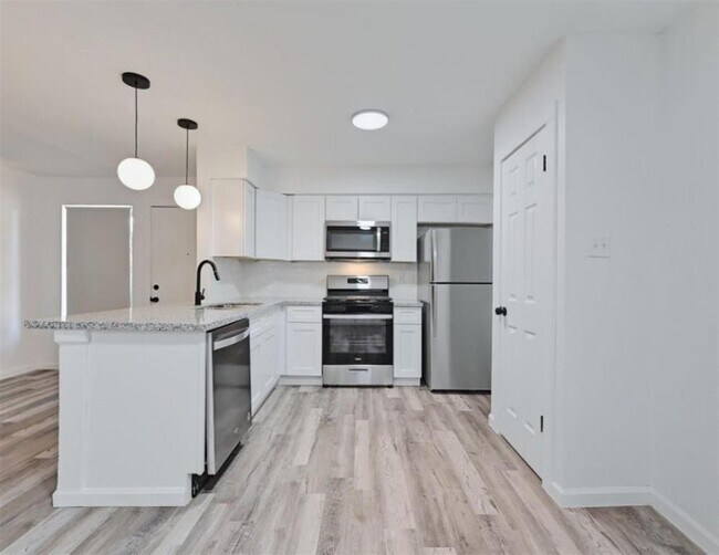 Building Photo - 2303 Cedrick Cove