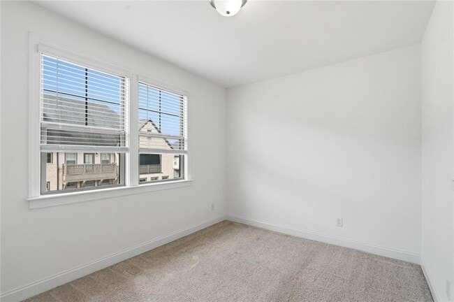 Building Photo - 2438 Figaro Dr