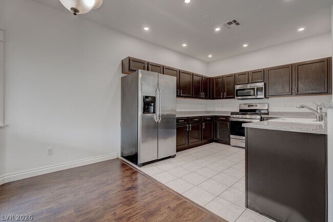 Building Photo - 5938 Gentleslope St