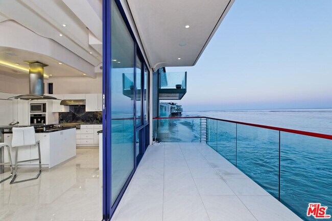 Building Photo - 27082 Malibu Cove Colony Dr