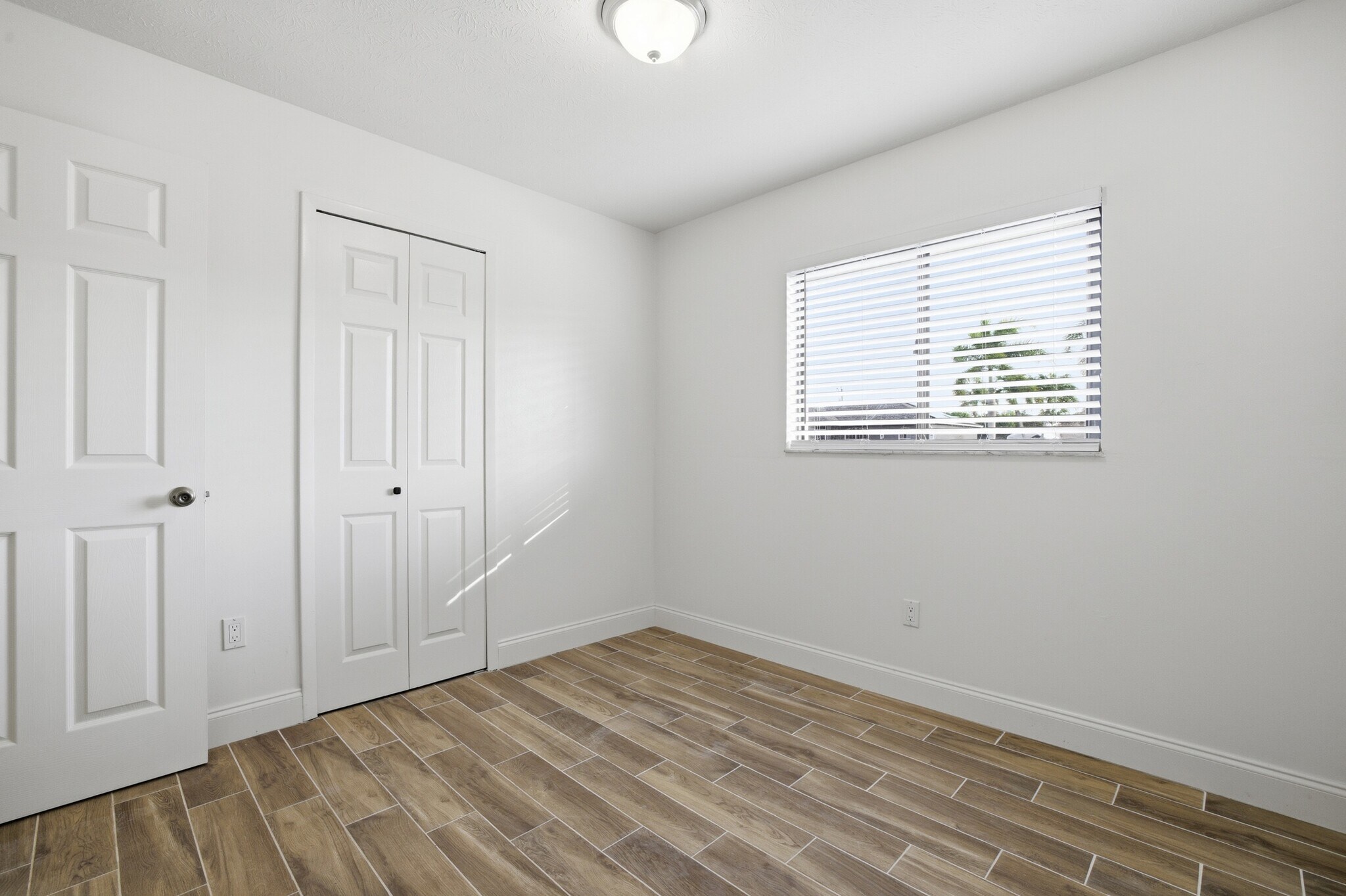 Building Photo - 1145 SW 44th Ter