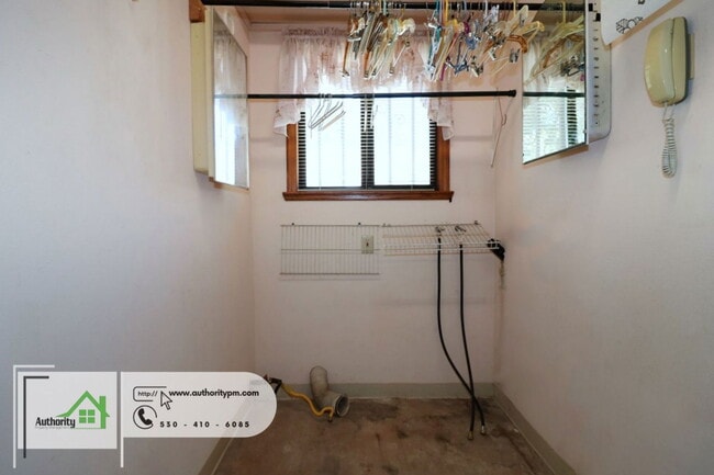 Building Photo - 4465 Red Bluff St
