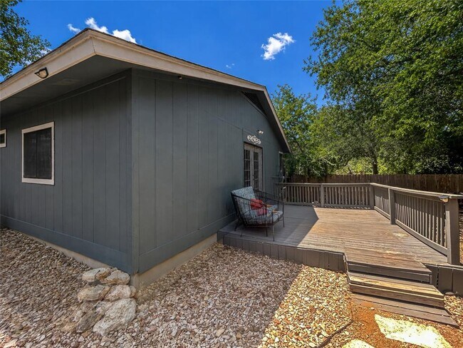 Building Photo - 5712 Shreveport Dr
