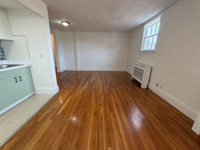 Building Photo - 28 Mount Vernon St