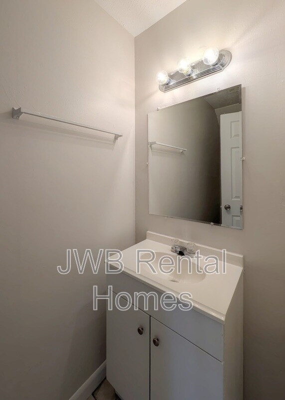 Building Photo - 2885 Yellow Pine Ct