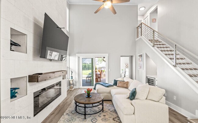 Building Photo - 117 Island Dr