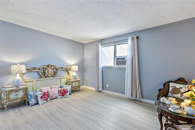 Building Photo - 98-1394-1394 Nola St