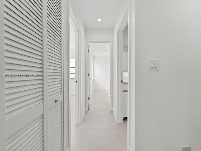 Building Photo - 6885 NW 169th St