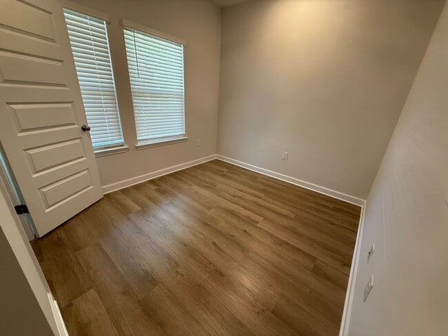 Building Photo - Brand New 3/2 home with fenced yard