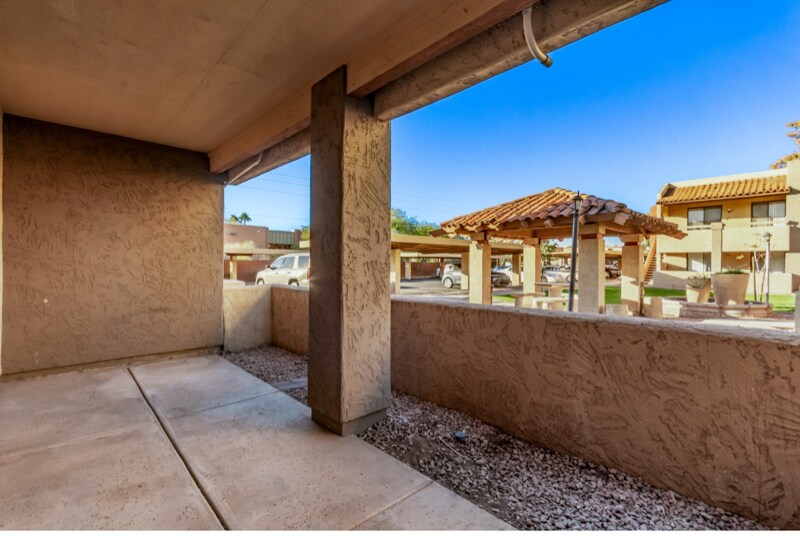 Building Photo - 1125 E Broadway Rd