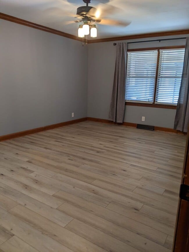 Building Photo - 5990 Idlewild Rd