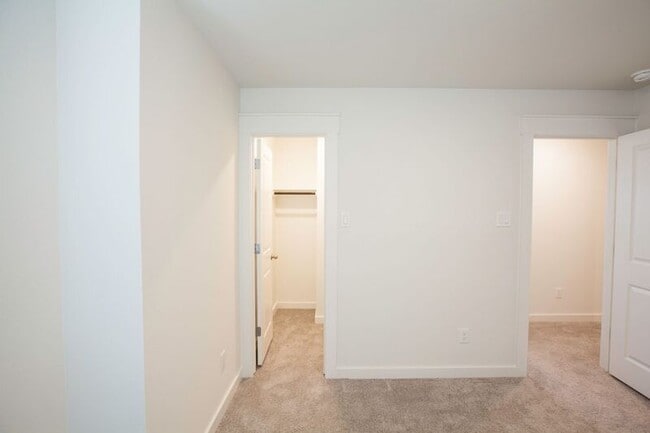 Building Photo - 514 Weller Rd