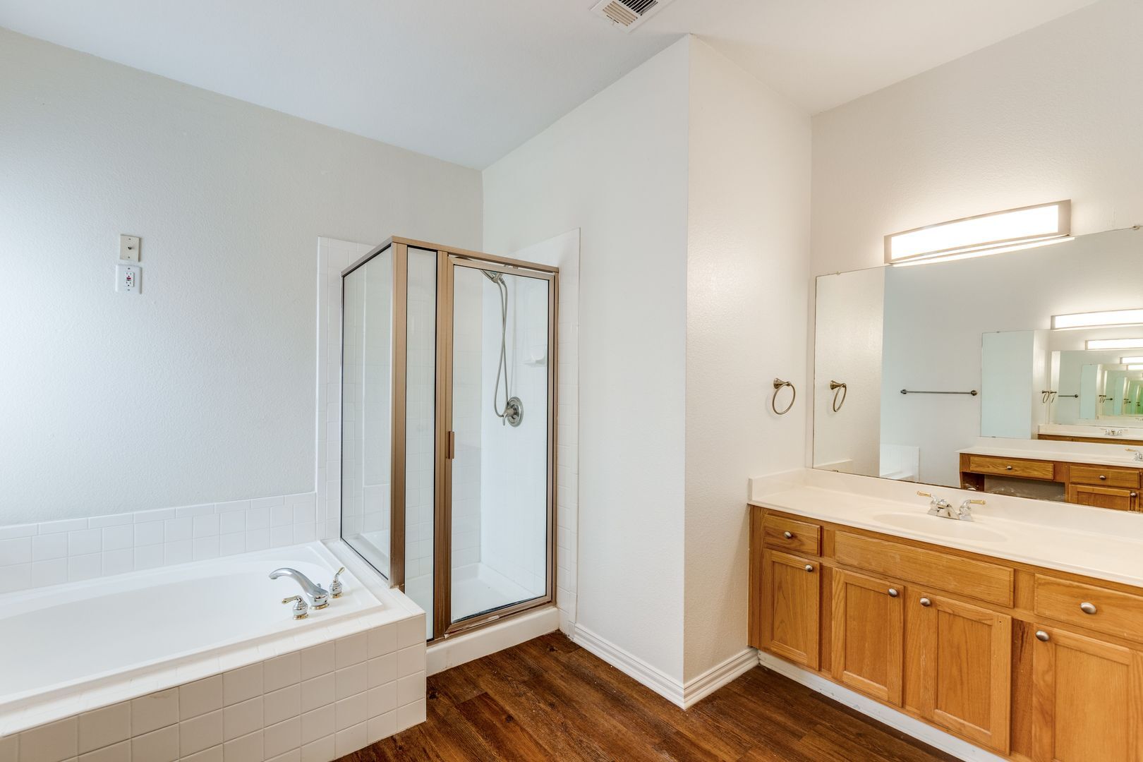 Building Photo - 200 Courtney Ln