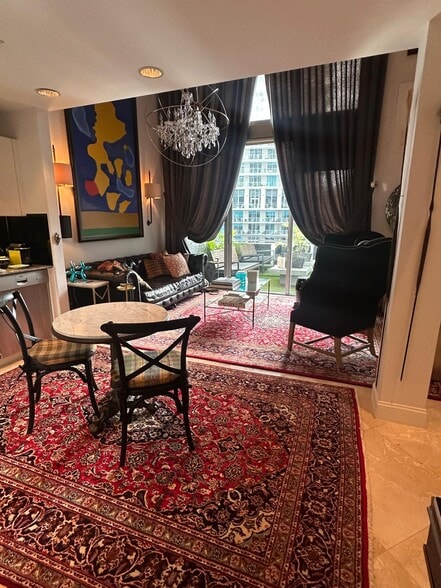 Building Photo - 1050 Brickell Ave