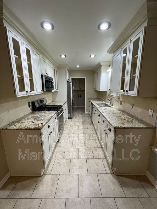 Building Photo - 2519 S 108th E Ave