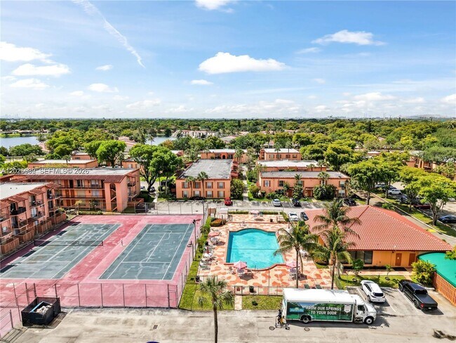 Building Photo - 7231 Miami Lakes Dr