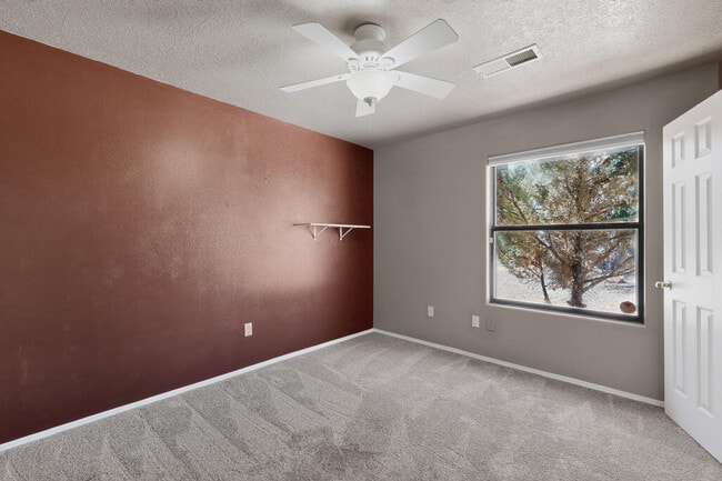 Building Photo - 16 Sheba Pl