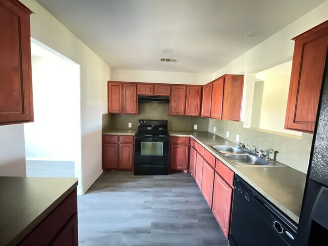 Building Photo - 3406 Doffy Dr