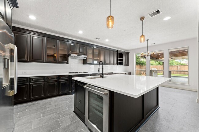 Building Photo - 3 N Beech Springs Cir
