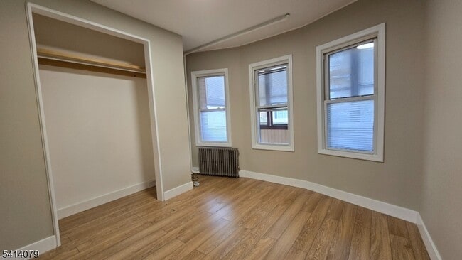 Building Photo - 411 Lanza Ave