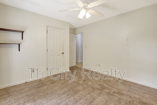 Building Photo - 110 Deer Chase