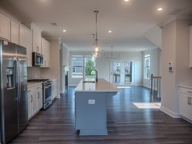 Building Photo - 625 Tiller Wy