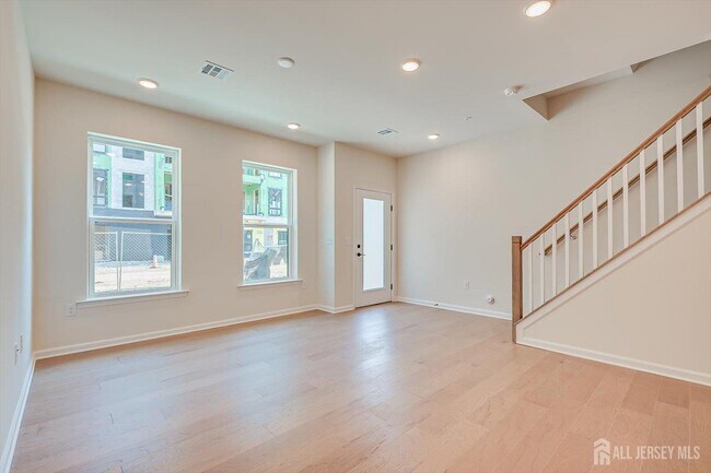 Building Photo - 317 Sadie Cir