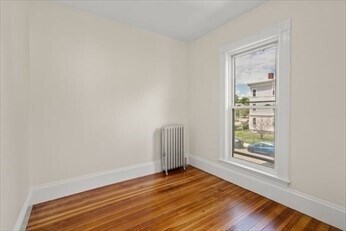 Building Photo - 5 Marlboro St