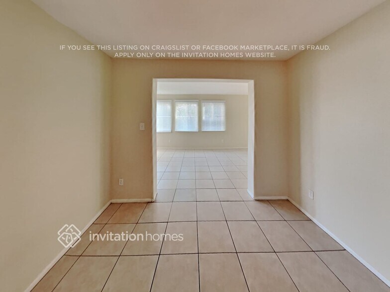 Building Photo - 1823 E Watson Dr
