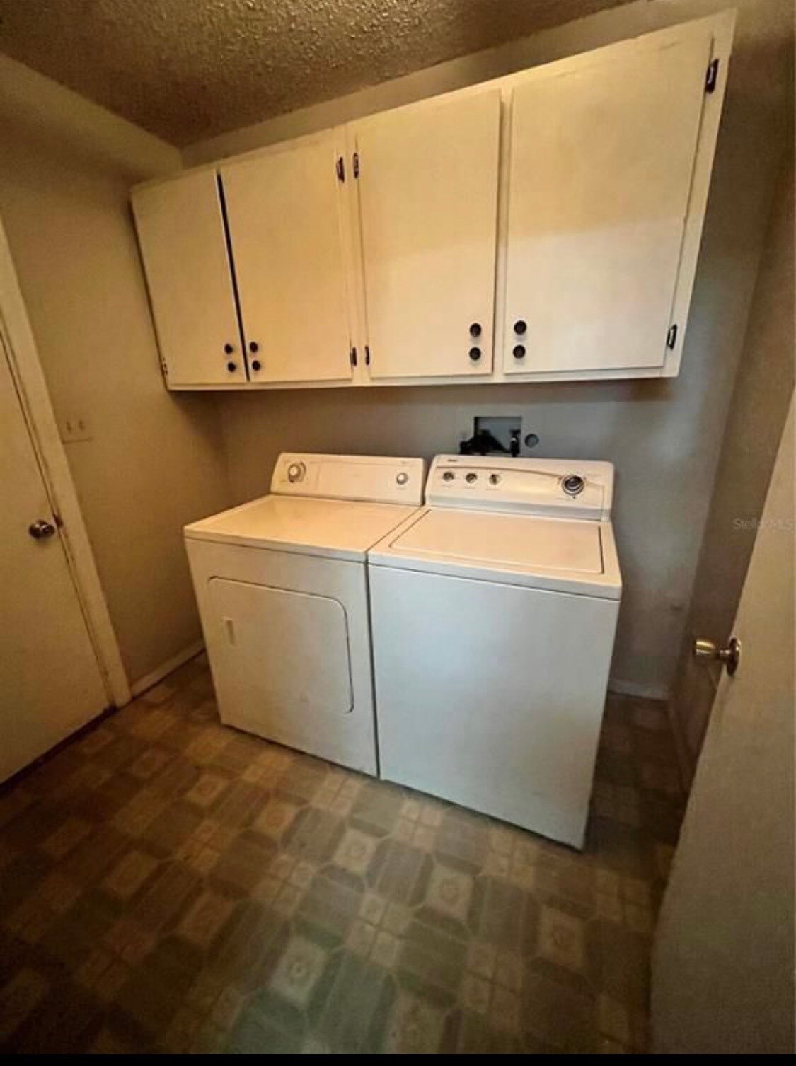 Building Photo - 13432 Suburban Ter