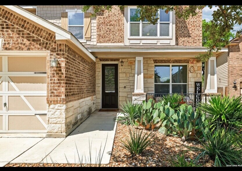 Front porch / entryway - 7743 Robert Mondavi