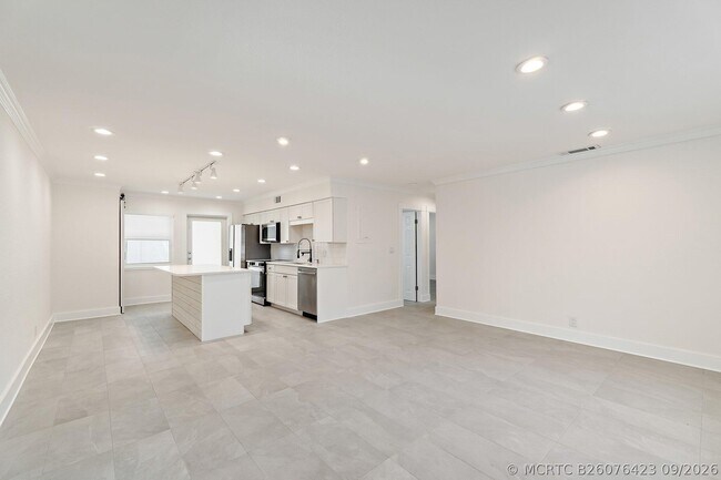 Building Photo - 624 Southwind Cir