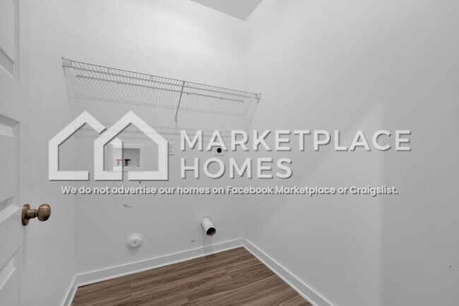 Building Photo - 159 Kings Wy