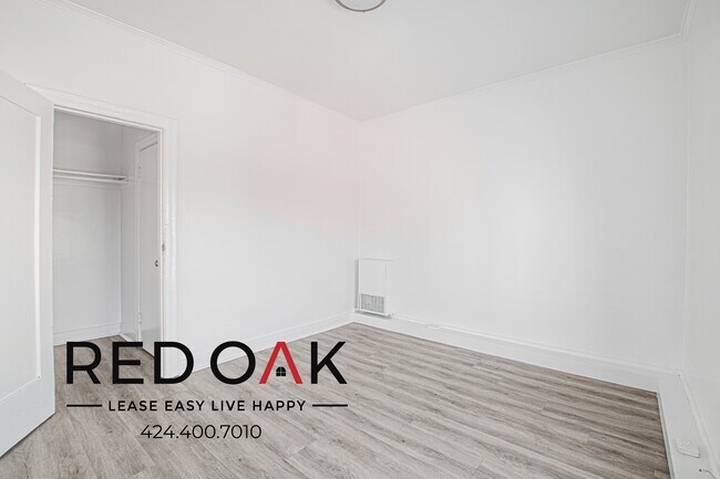 Building Photo - 687 Shatto Pl
