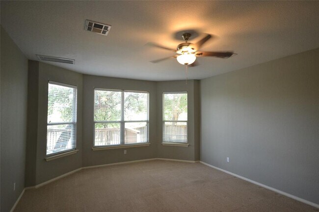 Building Photo - 1705 Lions Den