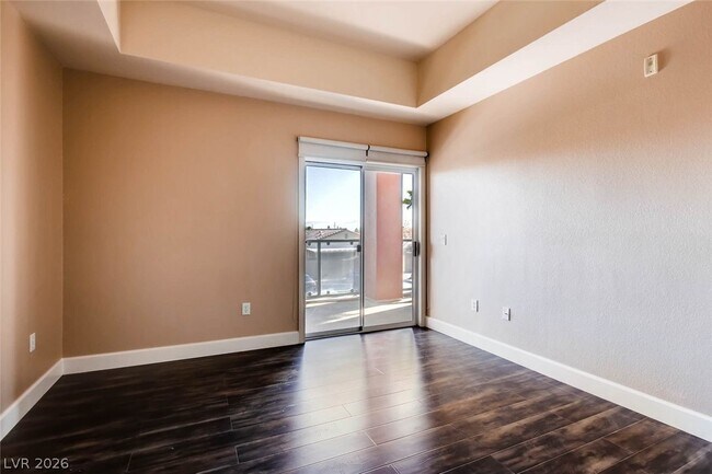 Building Photo - 67 E Agate Ave