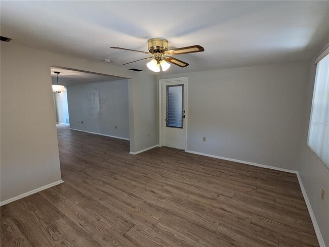 Building Photo - 11230 Kapok Ave