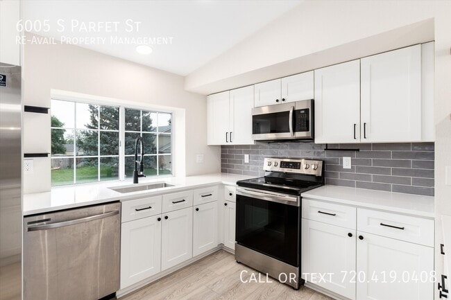 Building Photo - 6005 S Parfet St