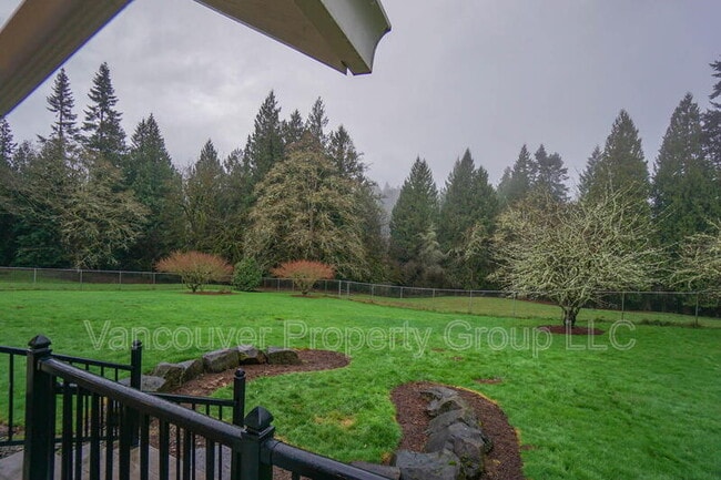 Building Photo - 745 S 21st Pl