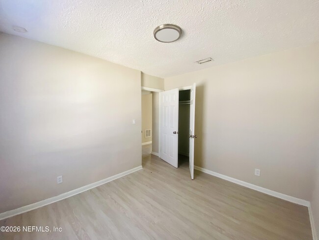 Building Photo - 1737 W 24th St