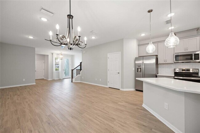 Building Photo - 3040 Via Sienna Cir