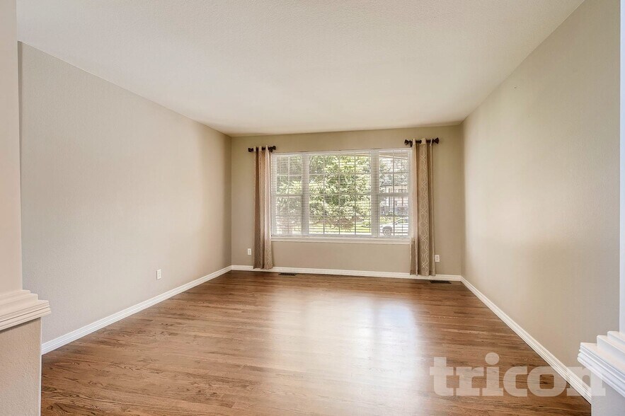 Building Photo - 15812 Crestrock Cir