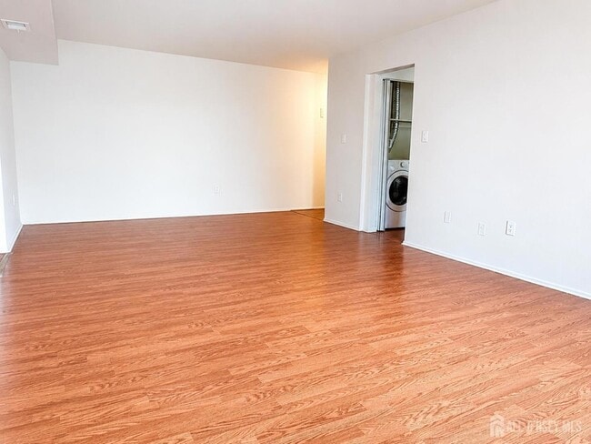 Building Photo - 1728 Raspberry Ct