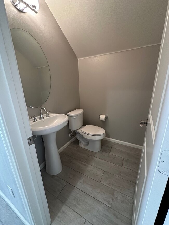 Building Photo - Upgraded 3 Bedroom Condo in South Temecula